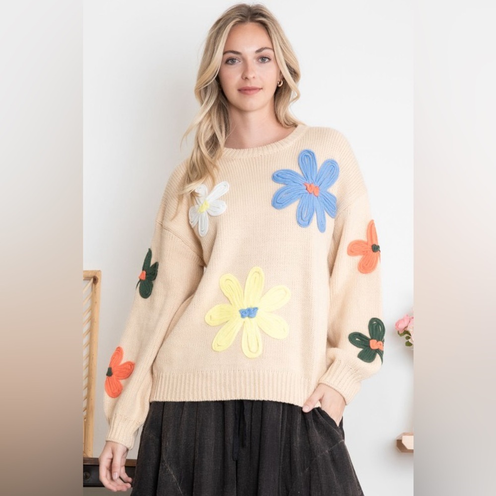 BV14 Bluevelvet Floral Embroidered Cream Sweater